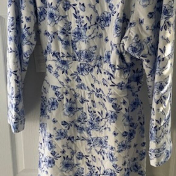 Eileen West Blue Floral Ballet Wrap Robe - Picture 5 of 6